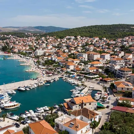 Διαμέρισμα Black *